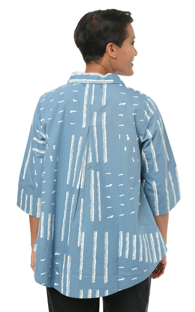 Alice Womens Shirt in Spa Blue Sand Dunes