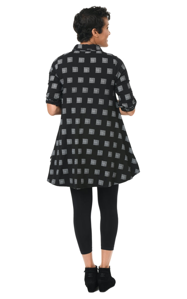 Lauryn Womens Tunic in Black Gray Mini Chex