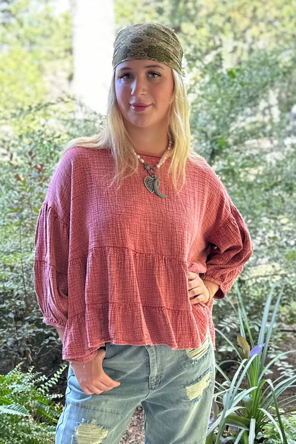 Jaded Gypsy On The Rise Top Womens Blouse in Vintage Scarlet