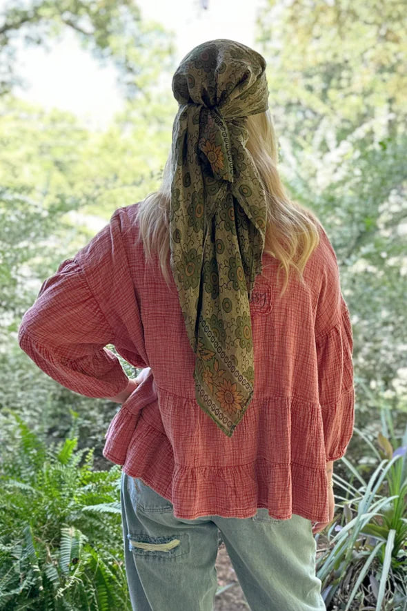 Jaded Gypsy On The Rise Top Womens Blouse in Vintage Scarlet